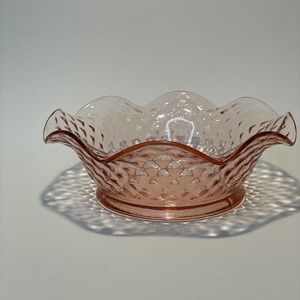 Vintage Imperial Glass Co Pink Scalloped Diamond Quilt Glass Bowl